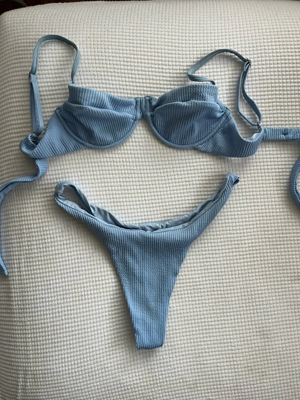 Monday swimwear bikini set